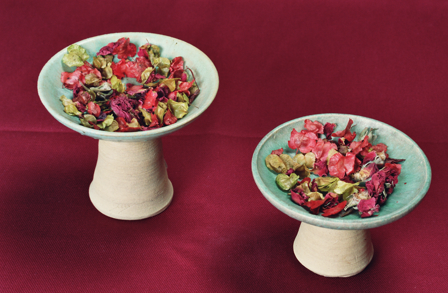 BADEJAS DECORATIVAS gres esmaltado a 1300º tamaño 10x10 cms.