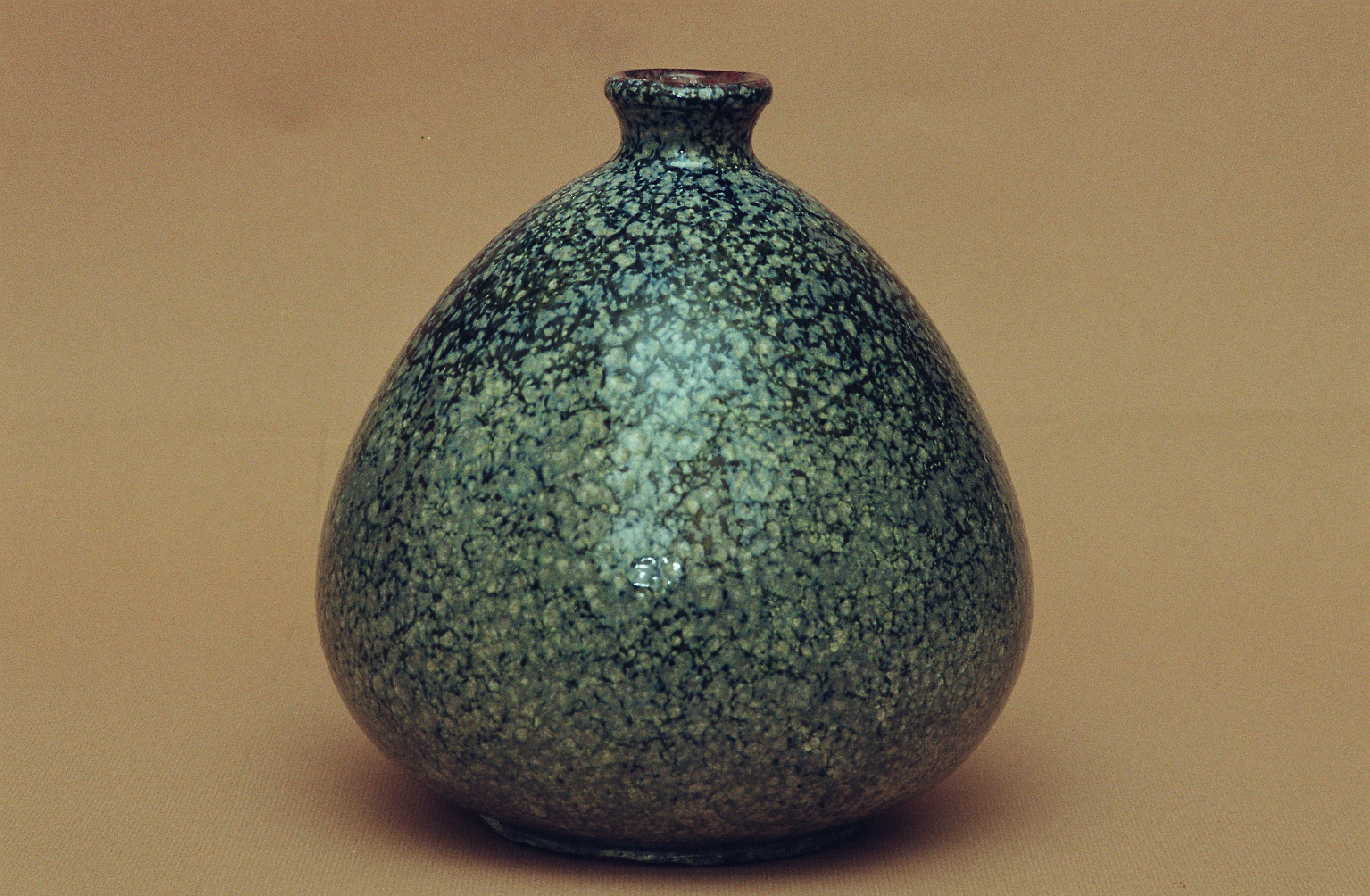 JARRON LUNAR esmaltado a 1000º tamaño 25x15 cm. colección particular