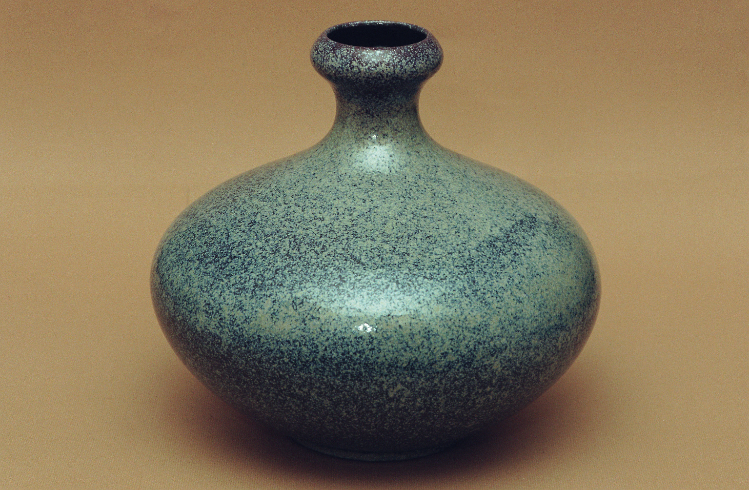 ANFORA NOCHE esmaltado a 1000ºtamaño 35x23 cm. colección particular