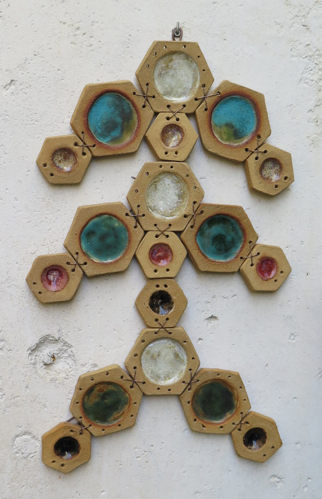 NAVEGANTE composición cerámica y1300º y metal tamaño 45x30 cm.